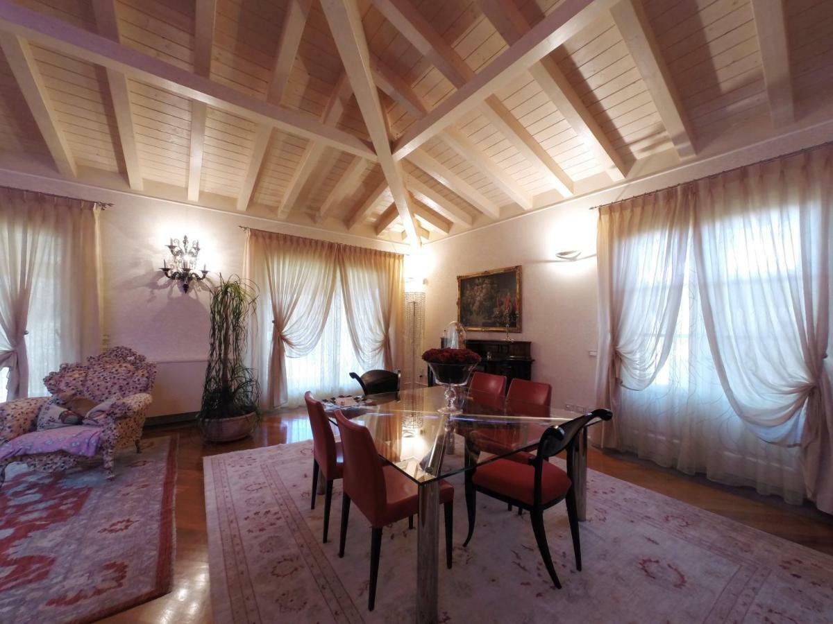 La Villa Nel Bosco Lucca Eksteriør bilde
